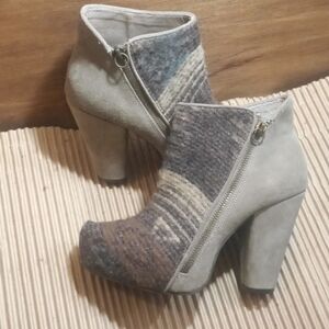 Vogue Ankle Boots